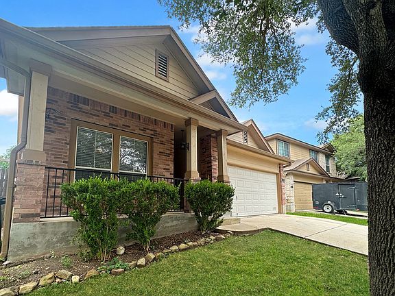 3rd image of 2384 Medina Dr
