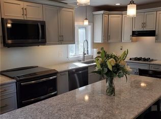 221 Garden St, Cranston, RI 02910