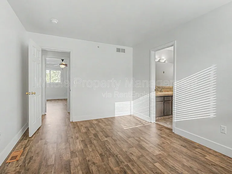 1330 S Monaco Street Pkwy #6 — Photo 18
