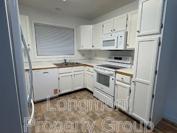 50 19th Ave APT 1, Longmont, CO 80501