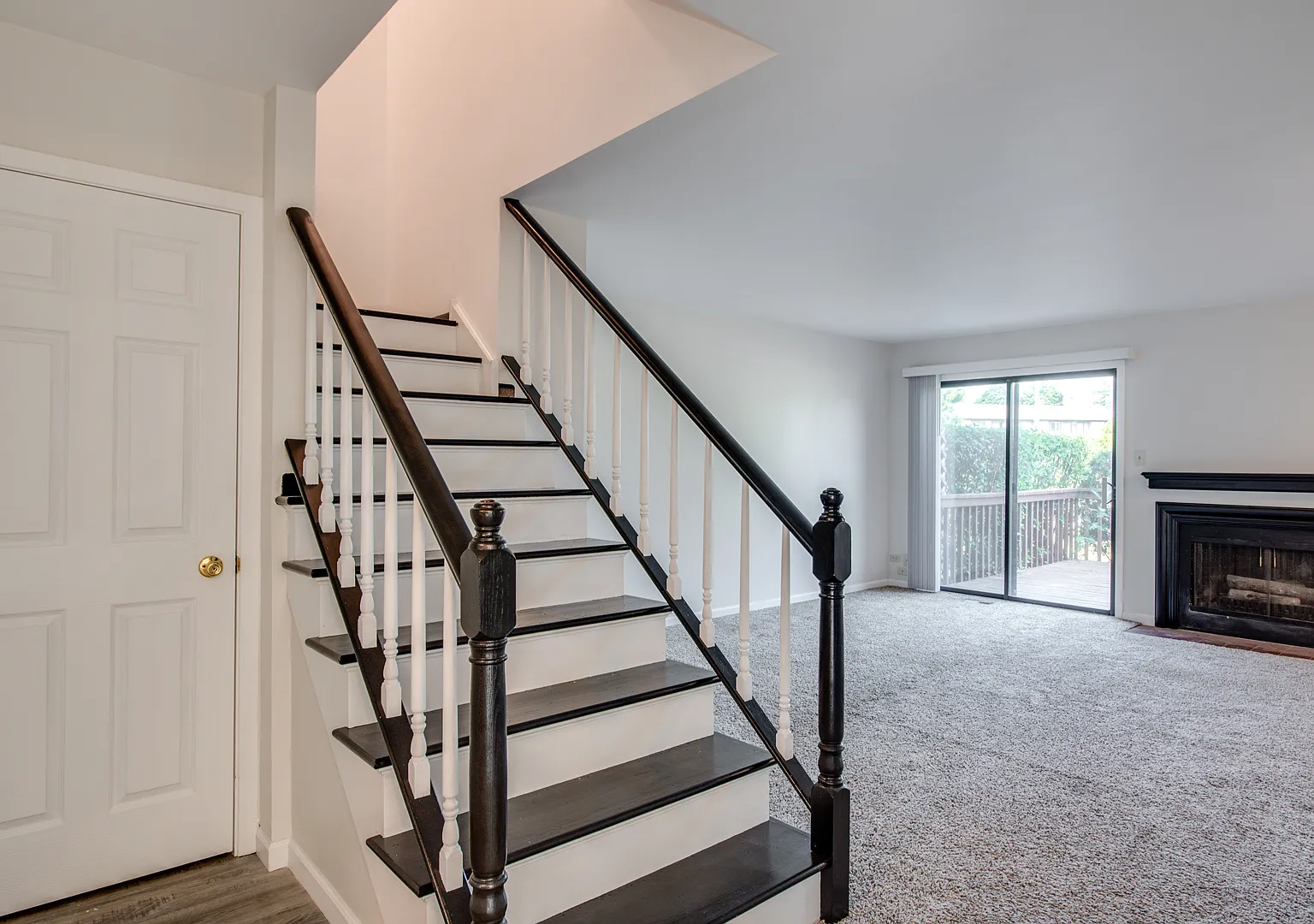 3 bed, 1.5 bath, 1516 sqft, $2,825 — Photo 4