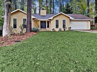 310 Softpine Trl, Roswell, GA 30076