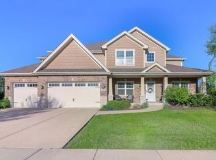 12911 Mayfair Dr, Lemont, IL 60439