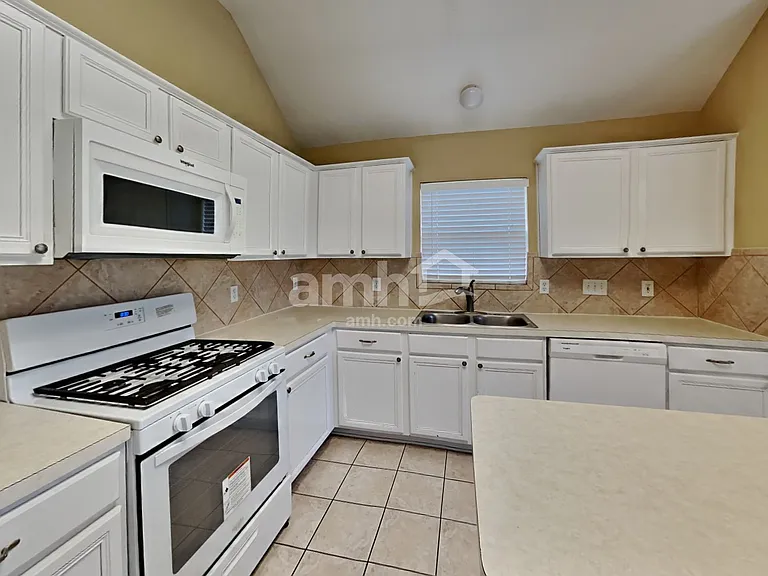 1827 Pinewood Court Dr — Photo 4