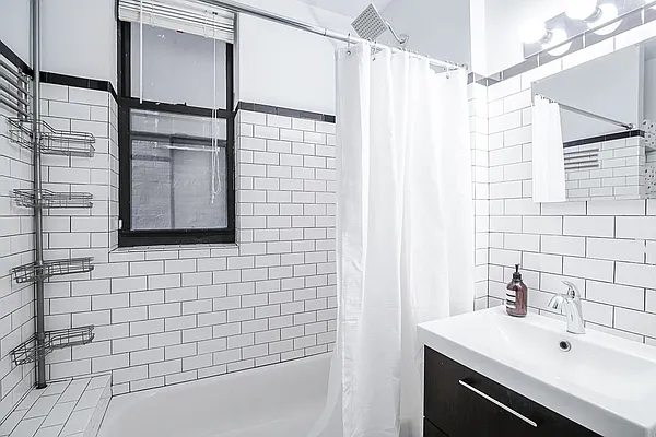 Rented by June | media 15