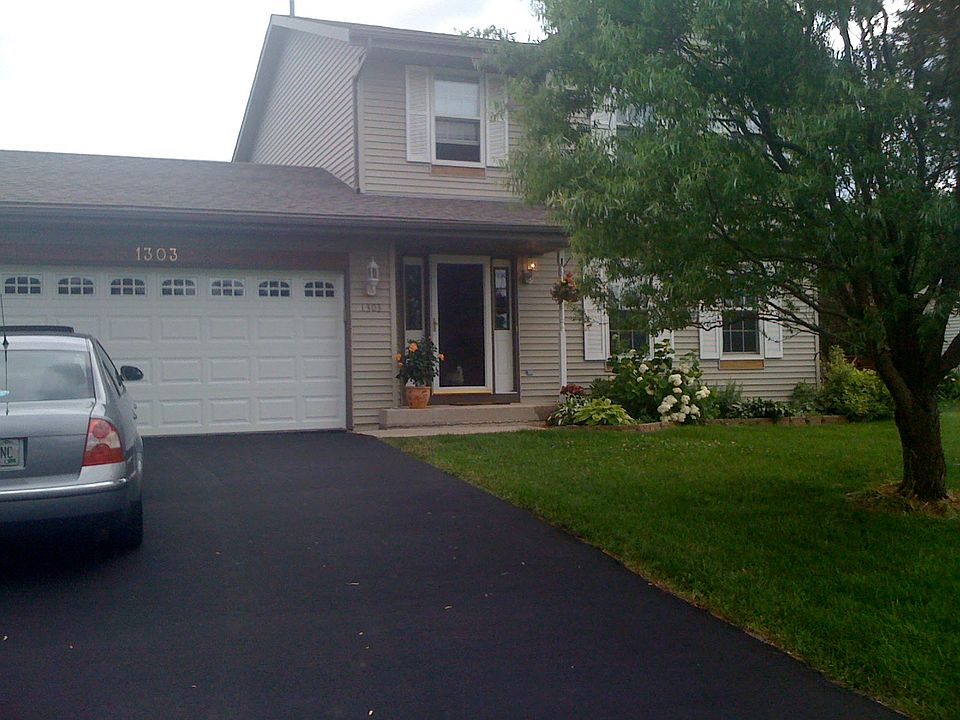 2nd image of 1303 Colonial Dr