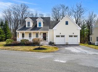 21 Magnolia Ln, Groton, MA 01450