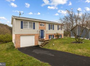191 Elementary Dr, Martinsburg, WV 25404