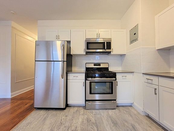 2nd image of 25-23 31st Ave APT B14