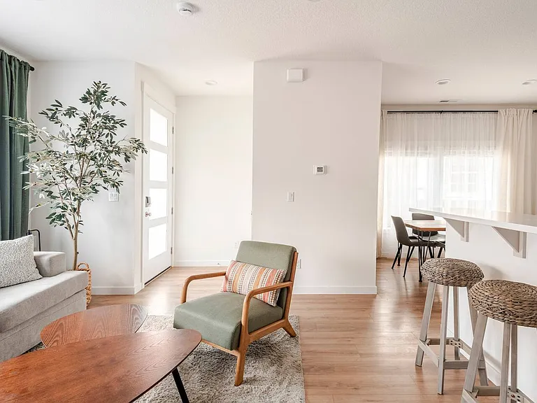 SE Mount Talbert Ave — Photo 4