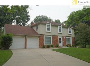 9800 W 99th Pl, Overland Park, KS 66212