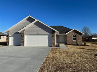 434 E Melton Rd, Ozark, MO 65721