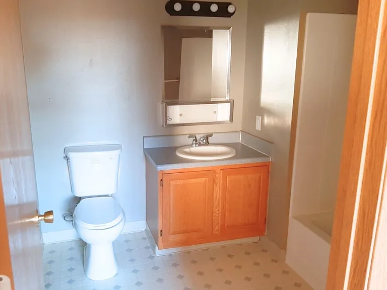 Red Oak 48-Unit (City View Apartments) — Photo 7