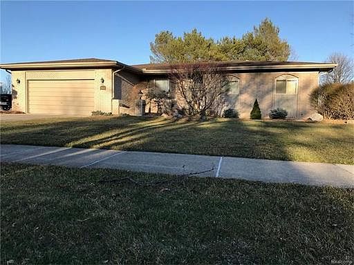1st image of 4444 Clarke Dr