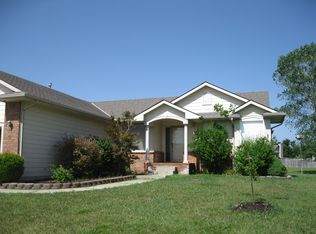 1142 N Timberleaf Dr, Derby, KS 67037