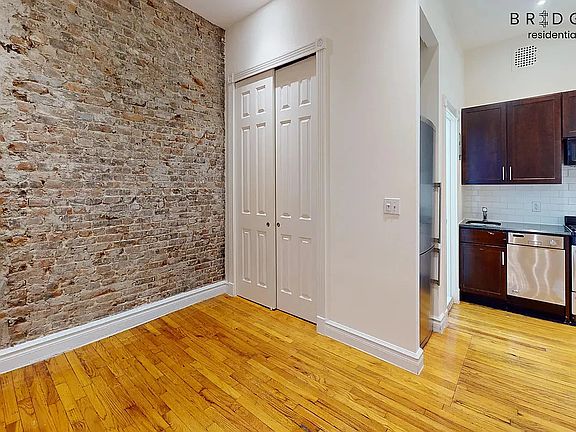5th image of 228 E 84th St APT 1A