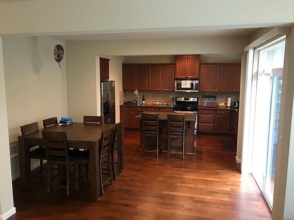 2nd image of 5111 163rd Pl SE