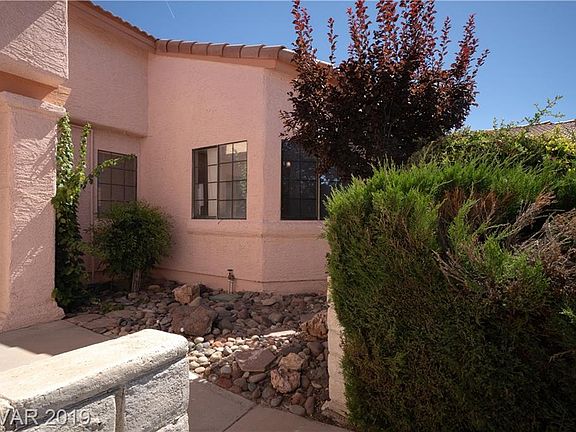 3rd image of 625 Cervantes Dr
