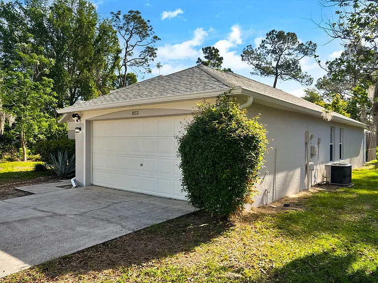 1033 Lake Davenport Blvd — Photo 24