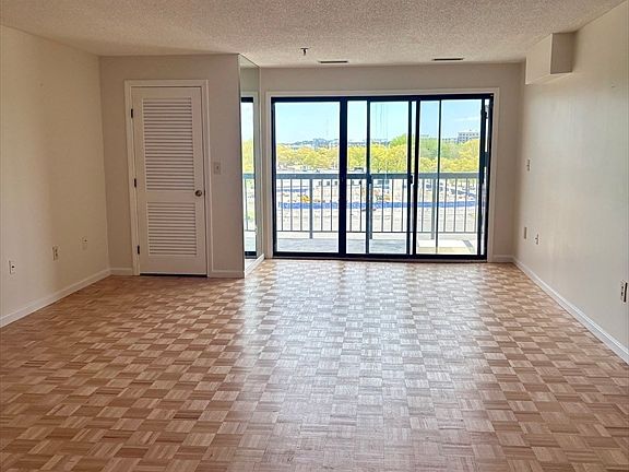 2nd image of 3920 Mystic Valley Pkwy APT 613
