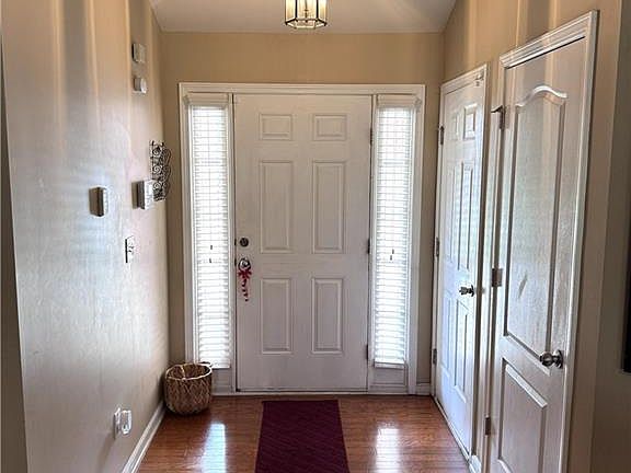 4th image of 2088 Cedar Walk Dr
