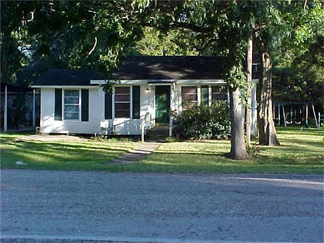 1st image of 202 Live Oak St