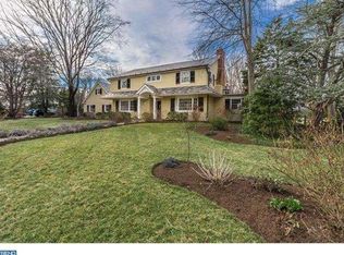 209 Hickory Ln, Moorestown, NJ 08057
