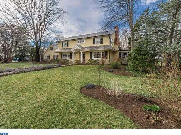 209 Hickory Ln, Moorestown, NJ 08057