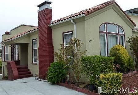 1st image of 437 Urbano Dr