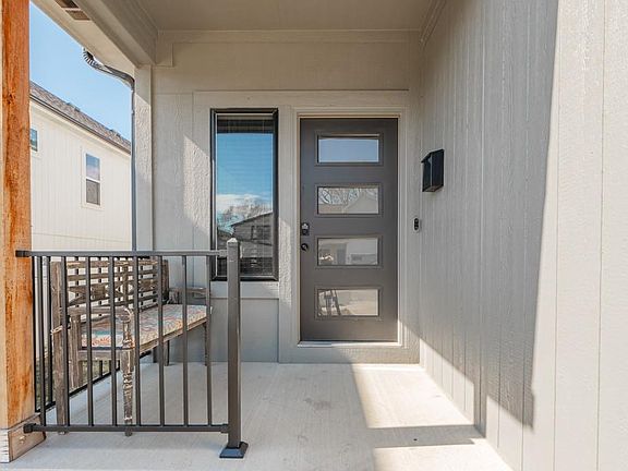 4th image of 4436 Tracy Ave