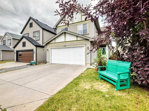 960 W Copperfield Blvd SE, Calgary, AB T2Z 4W7