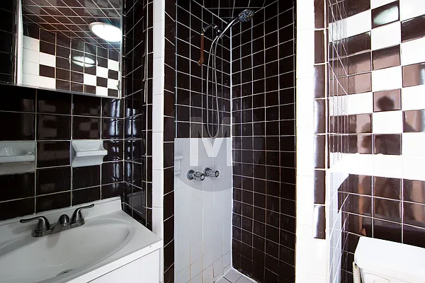 Rented by Kaden Realty | media 6