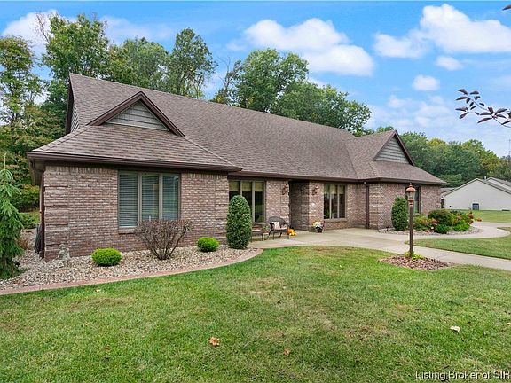 2nd image of 1275 Parkwood Drive NW