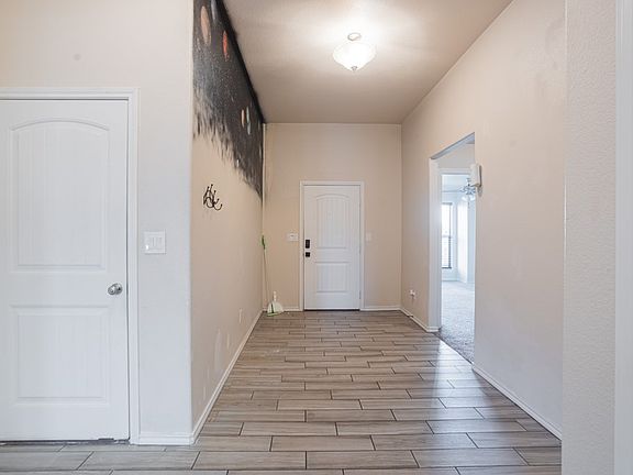 2nd image of 1029 E 90th Ct