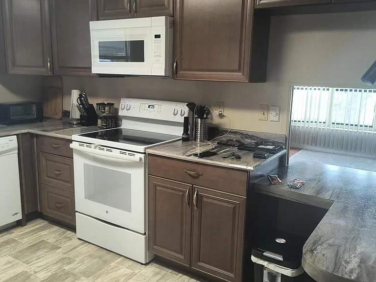 1609 Ridge Dr — Photo 12