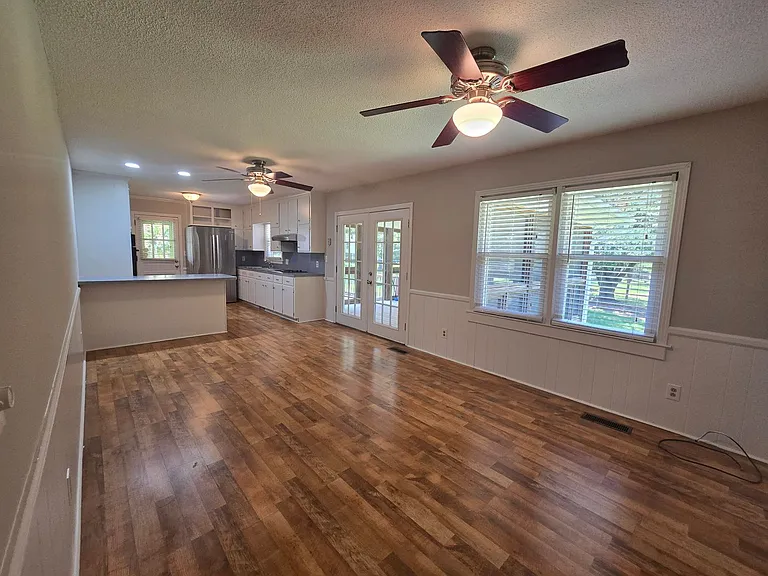 120 Milton Ave — Photo 5