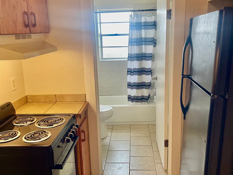 104 E Taylor Ave — Photo 5