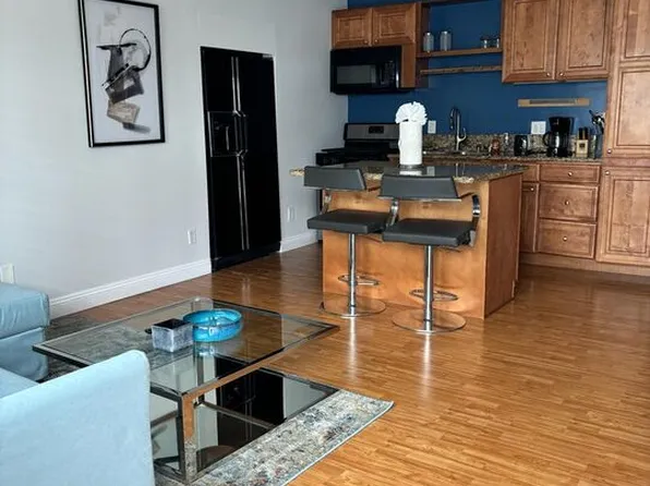 11601 Moorpark St, North Hollywood, CA 91602