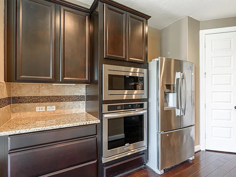 4607 Rockton Hills Ln — Photo 15