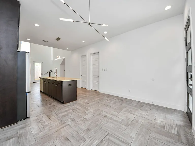 1703 Cedrocanna Ln — Photo 11