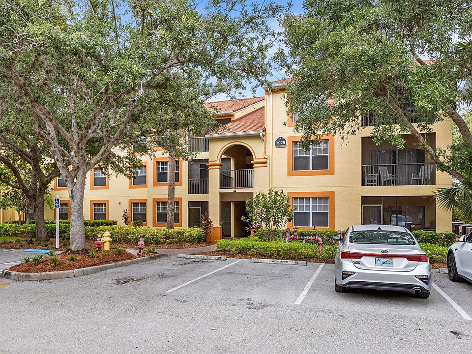 1st image of 7925 Preserve Cir APT 324
