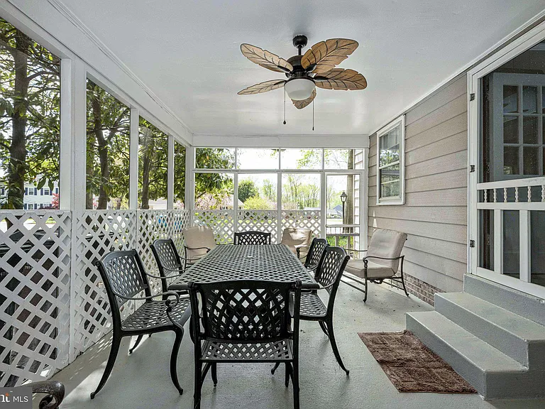6917 Stoneybrooke Ln — Photo 30