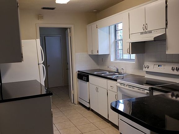 5th image of 613 Williamsburg Dr