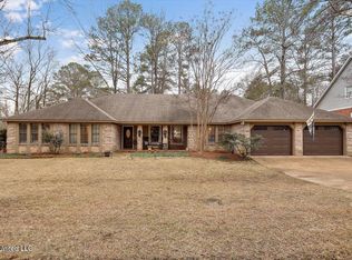 103 Countrywood Cir, Clinton, MS 39056