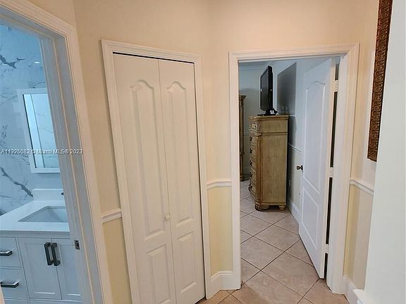 4th image of 2030 NW South River Dr #1A