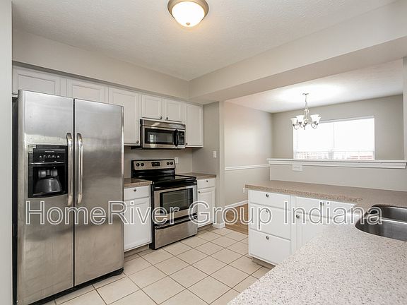 4th image of 6726 Ossington Dr