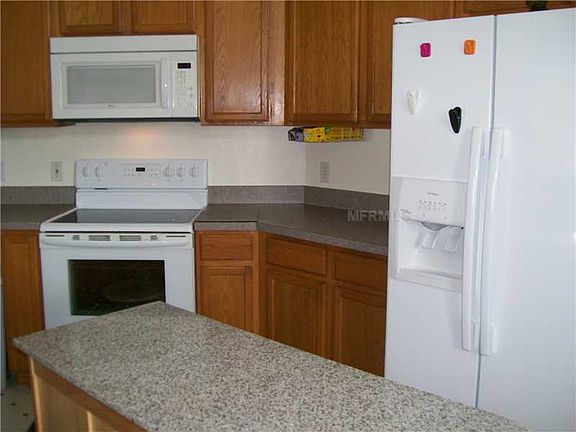 4th image of 561 Majesty Dr