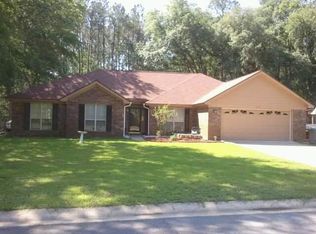 819 Barrington Dr, Hinesville, GA 31313