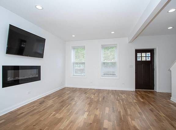4th image of 4848 S Bishop St