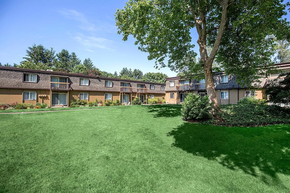 Fairwood Apartments — Photo 4
